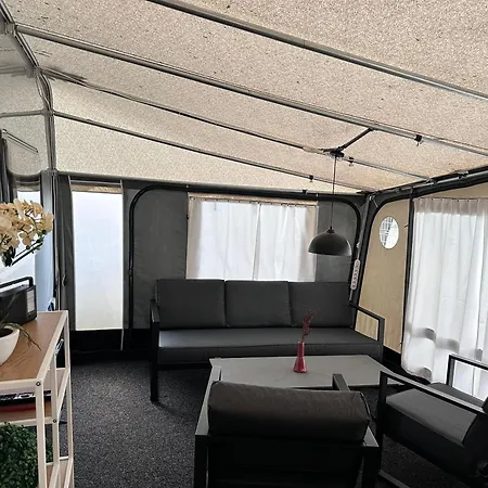Camping-in-waabs