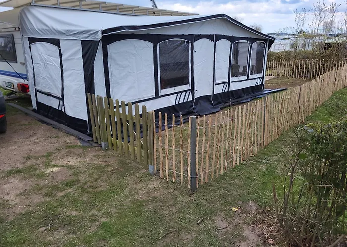 Κάμπινγκ Camping-in-waabs *